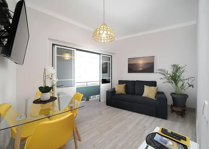 Spacious Stylish Apartamento